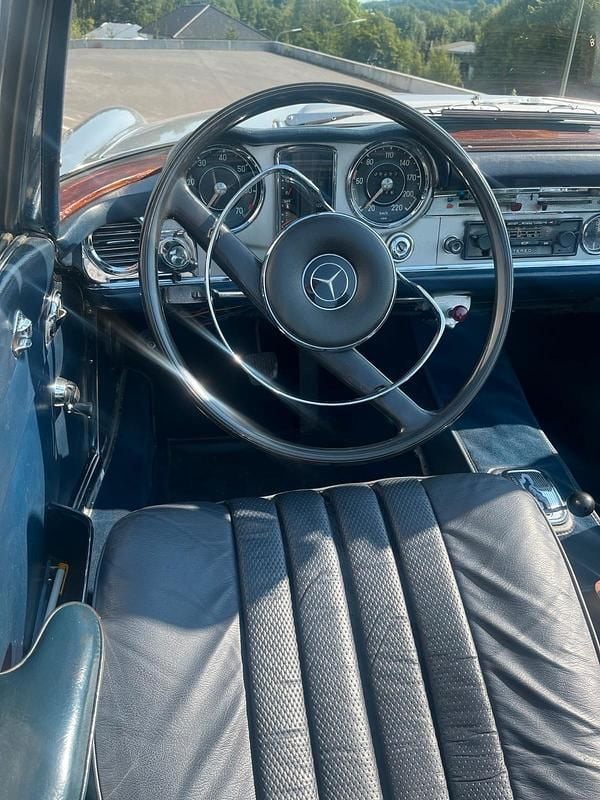 Gebraucht Mercedes W113 150 PS (110 kW) 1965 Silber Cabrio