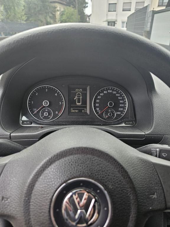 Silber Gebraucht 2014 VW Caddy Maxi Van / Kleinbus | 12.500 € - Bild 1/4