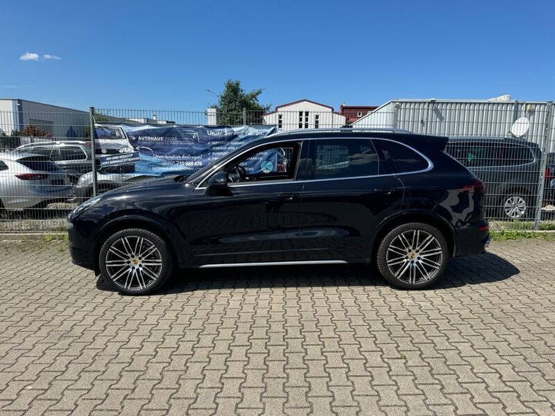 Gebraucht Porsche Cayenne Sport 262 PS (192 kW) 2016 Tiefschwarzmetallic SUV