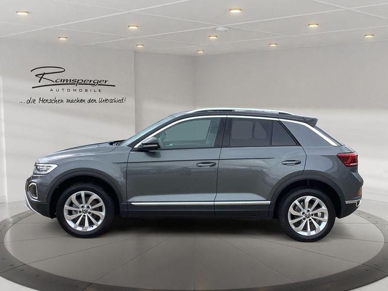 Gebraucht VW T-Roc Style 150 PS (110 kW) 2024 Grau (indiumgrau metallic/schwarz) SUV