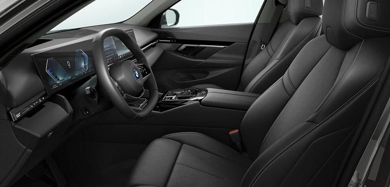 Gebraucht BMW 530e Comfort Edition 299 PS (219 kW) 2024 Grau Limousine