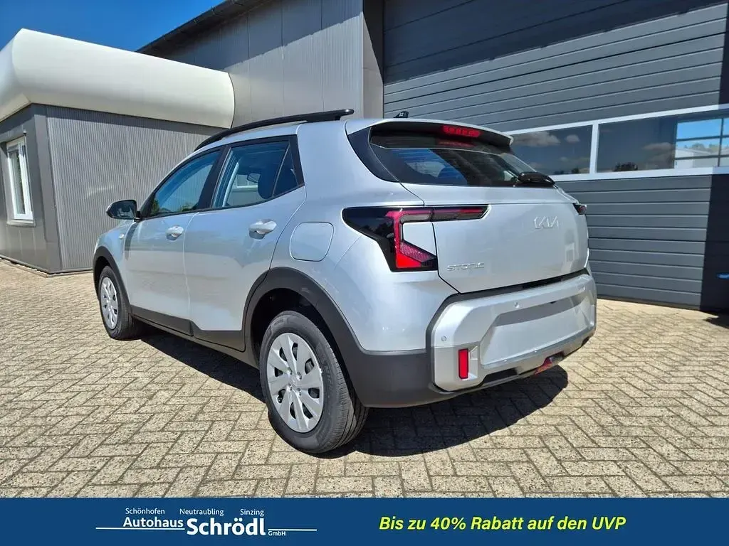Neu Kia Stonic 116 PS (85 kW) 2026 Sparkling silver metallic SUV