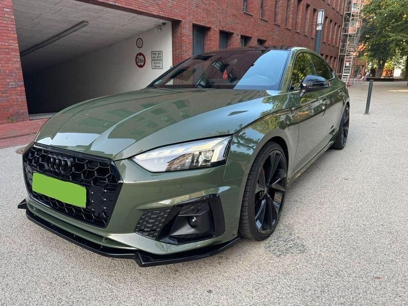 Grün Gebraucht 2020 Audi A5 Sportback S-Line Limousine | 26.500 € - Bild 1/4