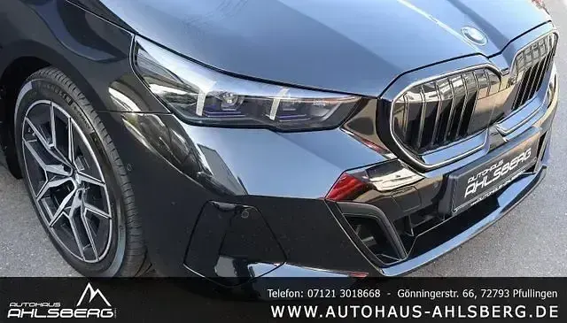Gebraucht BMW 540 M Sport 303 PS (222 kW) 2025 Black sapphire Kombi