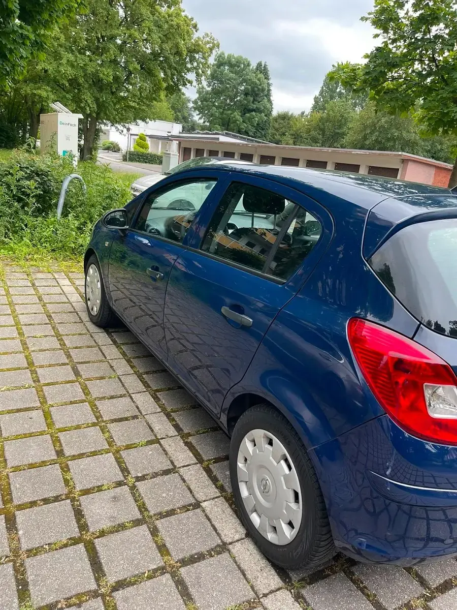 Gebraucht Opel Corsa 75 PS (55 kW) 2010 Blau Kleinwagen