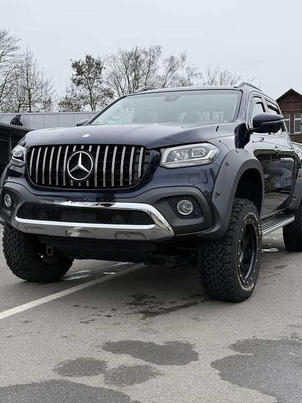 Blau Gebraucht 2020 Mercedes X250 Edition Abholung | 47.990 € - Bild 1/4