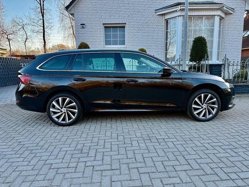 Gebraucht Skoda Octavia First Edition 150 PS (110 kW) 2020 Schwarz Kombi
