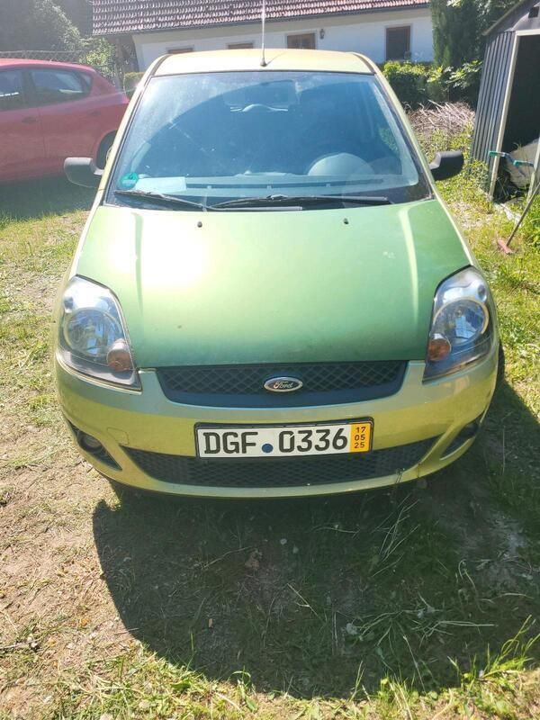 Grün Gebraucht 2005 Ford Fiesta Ghia Kleinwagen | 1.200 € (Guter Preis) - Bild 1/4