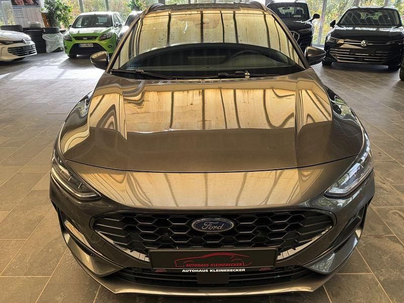Gebraucht Ford Focus ST-Line 125 PS (91 kW) 2024 Grau Limousine