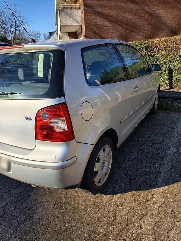 Gebraucht VW Polo 75 PS (55 kW) 2003 Silber Kleinwagen