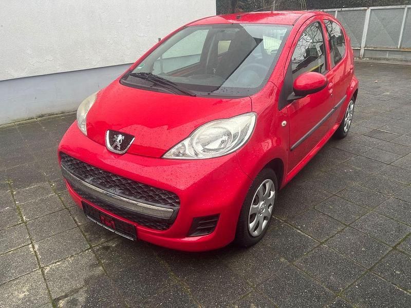 Gebraucht Peugeot 107 Filou 68 PS (50 kW) 2009 Rot Kleinwagen