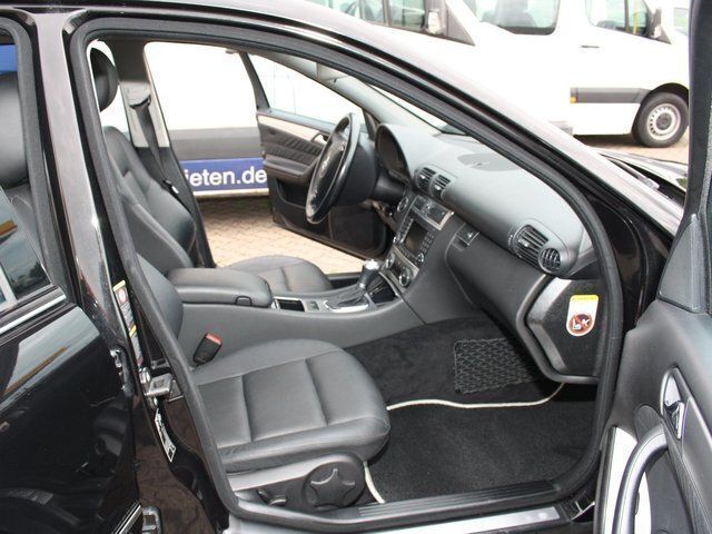 Gebraucht Mercedes C320 Avantgarde 224 PS (164 kW) 2006 Schwarz metallic Kombi