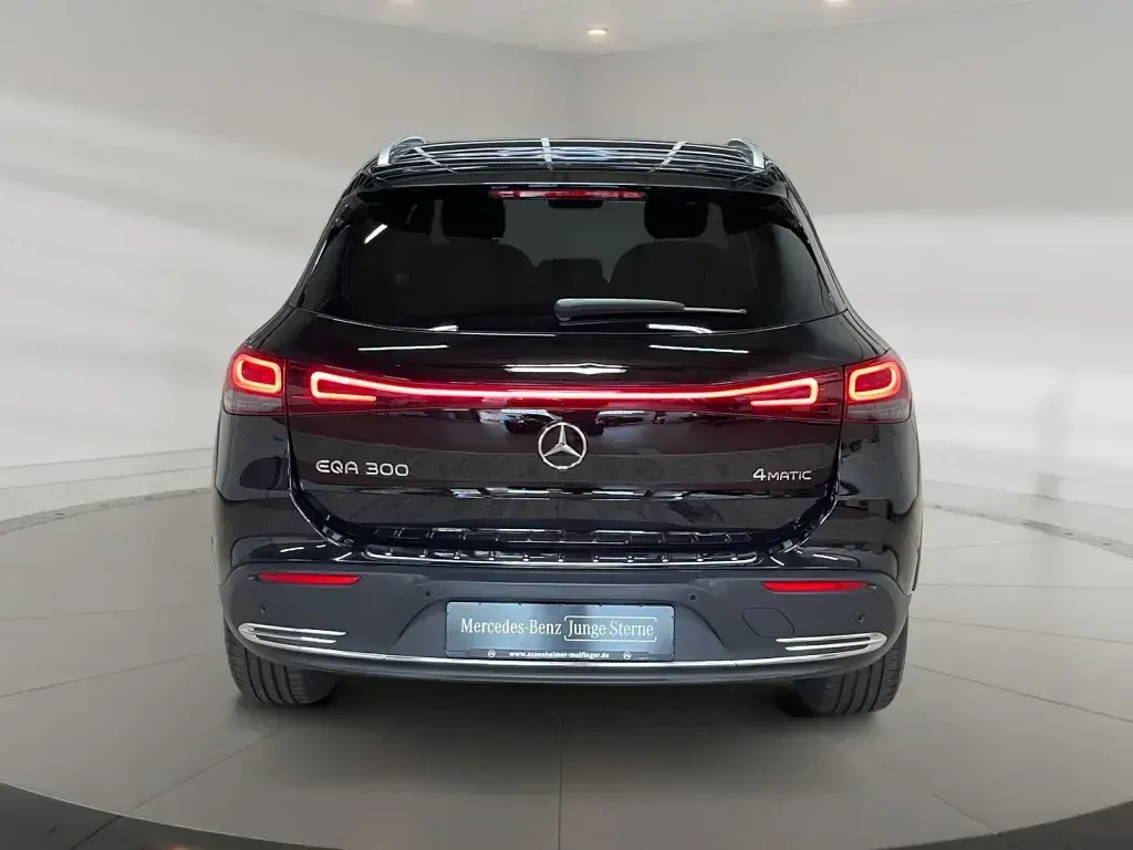 Gebraucht Mercedes EQA300 Progressive 167 kW (228 PS) 2023 Nachtschwarz uni SUV