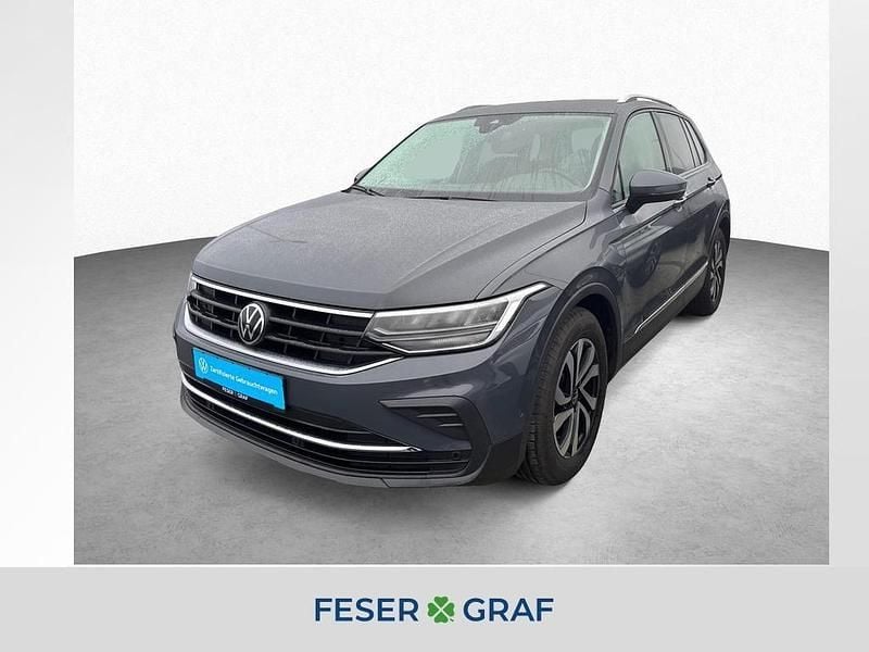 Gebraucht VW Tiguan Active 122 PS (89 kW) 2022 Delfingrau metallic SUV