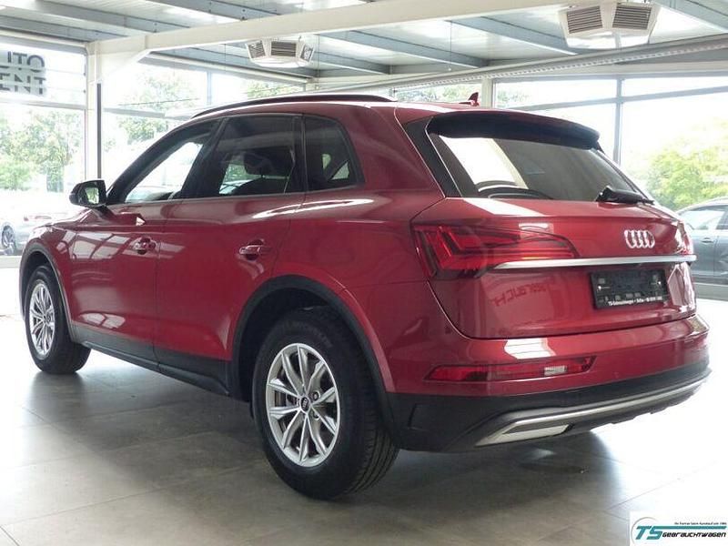 Gebraucht Audi Q5 Basis 163 PS (119 kW) 2021 Rot SUV