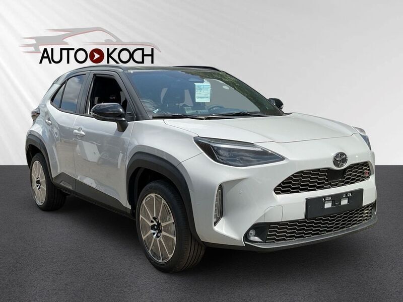 Grau Neu 2025 Toyota Yaris Cross Sport SUV | 33.840 € (Teuer) - Bild 1/4