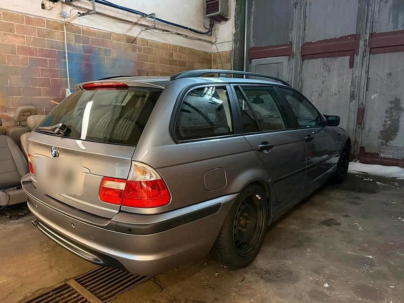Gebraucht BMW 318 M Sport 143 PS (105 kW) 2004 Silber Kombi