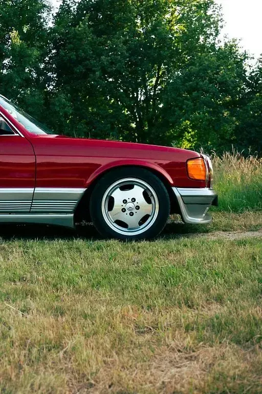 Gebraucht Mercedes 280 185 PS (136 kW) 1984 Rot Limousine