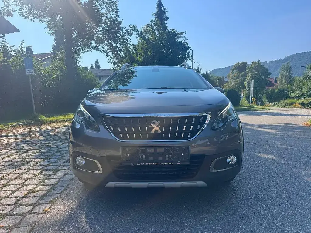 Gebraucht Peugeot 2008 Allure 110 PS (80 kW) 2016 Grau SUV