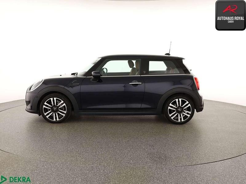 Gebraucht Mini Cooper 136 PS (100 kW) 2023 Enigmatic black Kleinwagen