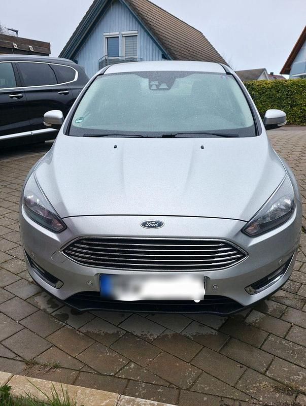 Gebraucht Ford Focus Titanium 125 PS (91 kW) 2018 Silber Kombi