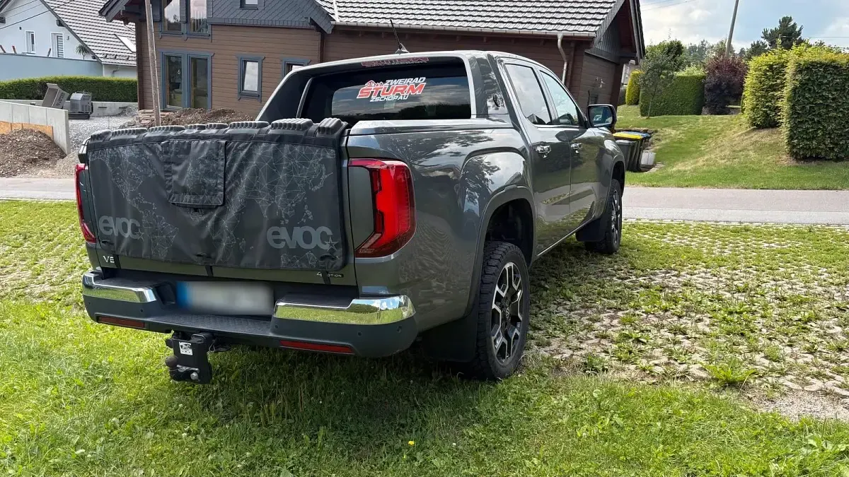 Gebraucht VW Amarok Aventura 241 PS (177 kW) 2023 Grau Pickup