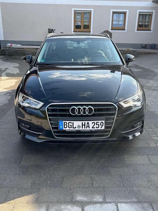 Gebraucht Audi A3 Attraction 105 PS (77 kW) 2013 Schwarz Kleinwagen