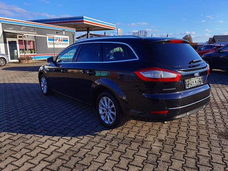 Gebraucht Ford Mondeo Titanium 160 PS (117 kW) 2013 Schwarz Limousine