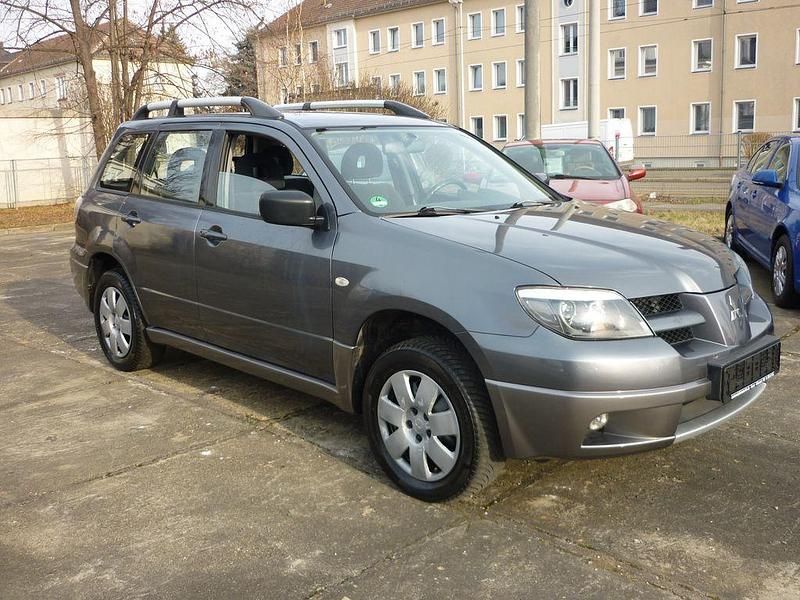 Gebraucht Mitsubishi Outlander Comfort Edition 136 PS (100 kW) 2003 Grau SUV
