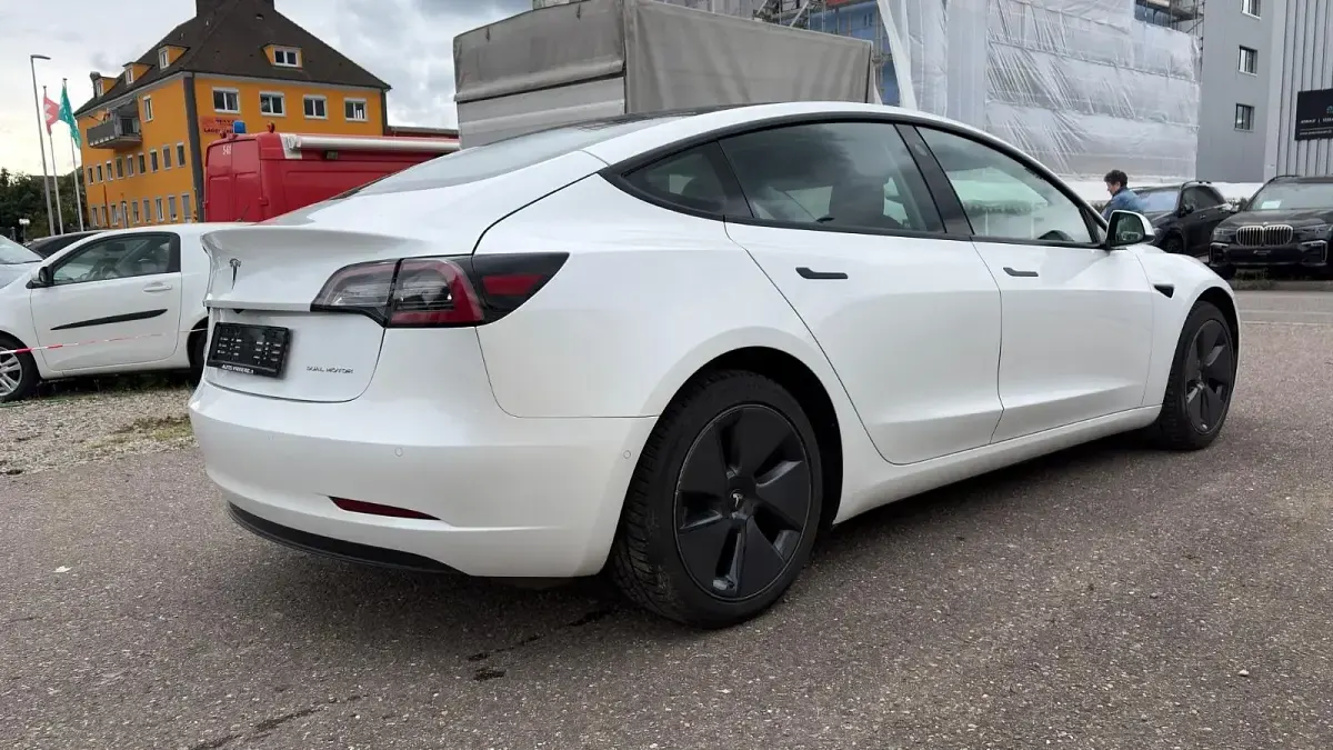 Usata Tesla Model 3 Long Range AWD 365 kW (497 CV) 2021 Bianco Berlina