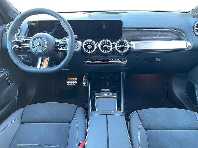 Gebraucht Mercedes GLB200 163 PS (119 kW) 2025 Metalliclack mountaingrau SUV