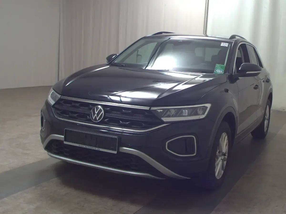 Gebraucht VW T-Roc Life 116 PS (85 kW) 2025 Schwarz SUV