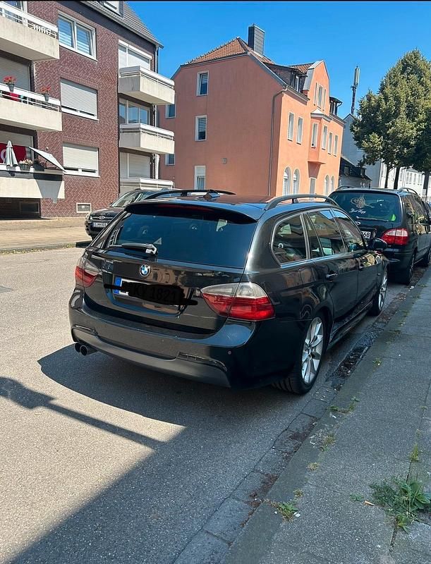Gebraucht BMW 320 M Sport 163 PS (119 kW) 2006 Schwarz Limousine