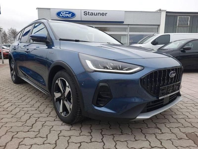 Gebraucht Ford Focus Active X 116 PS (85 kW) 2024 Blau Kombi