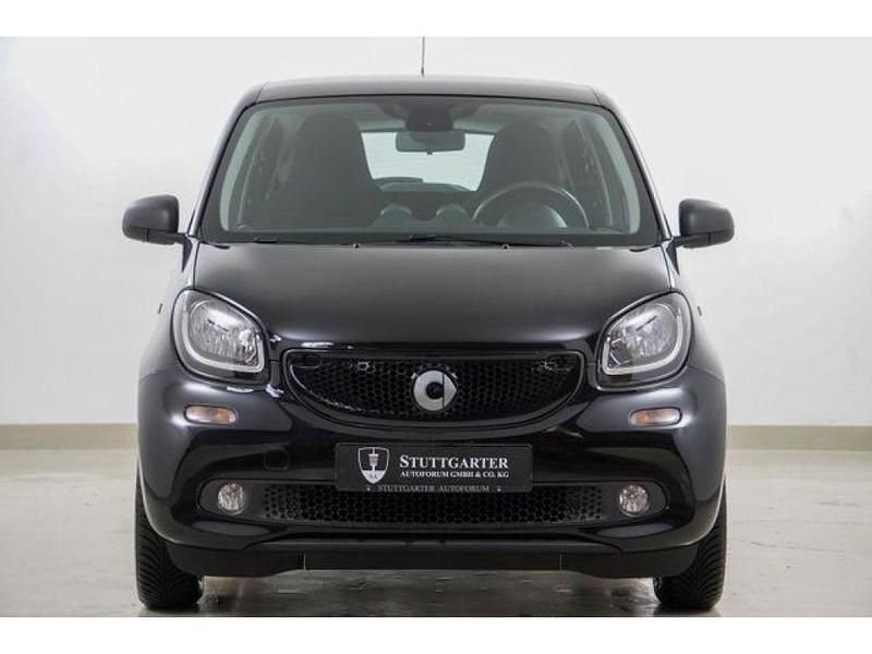 Używany Smart ForFour Passion 90 KM (66 kW) 2016 Czarny Hatchback