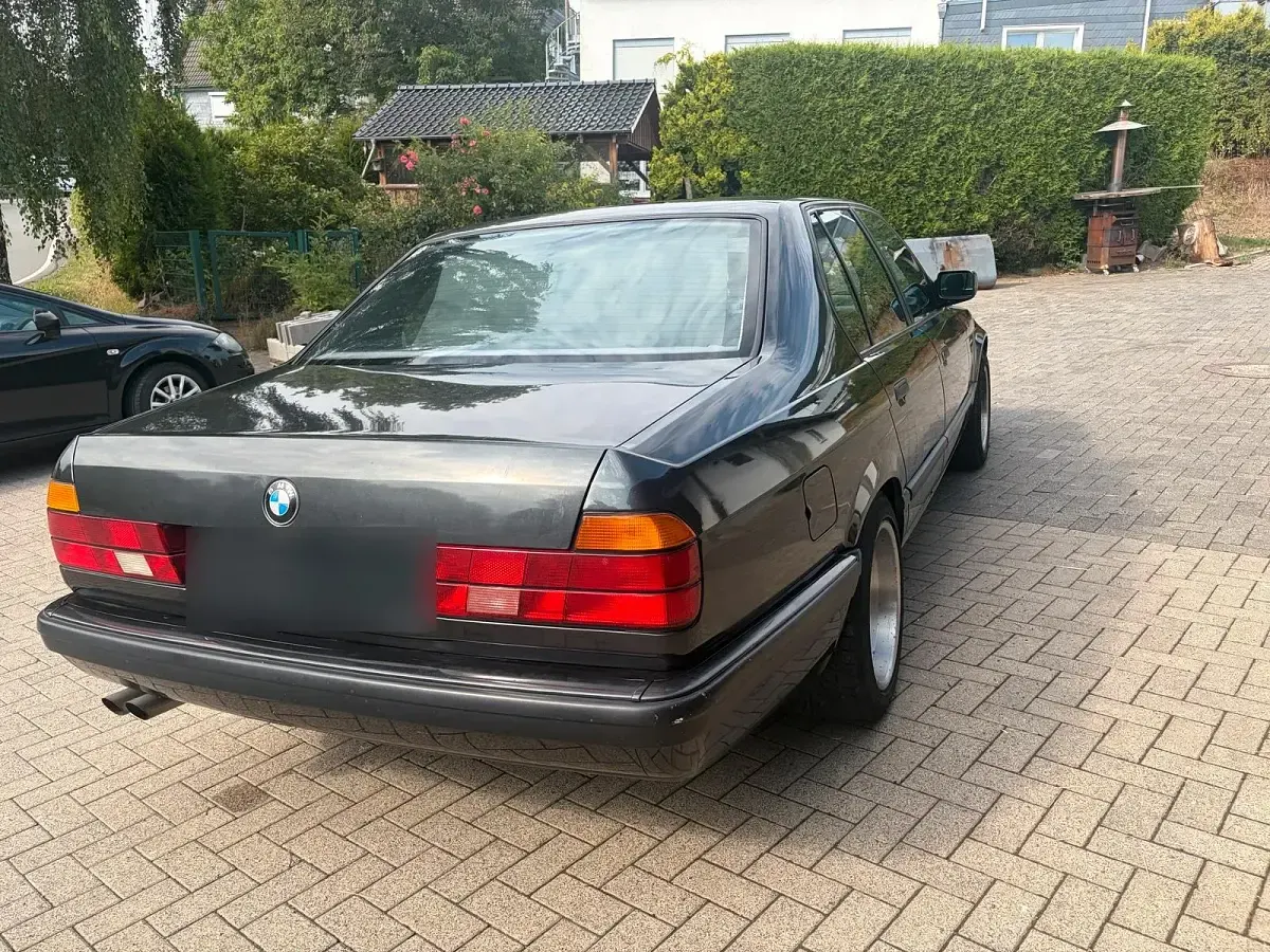 Gebraucht BMW 730 Basis 188 PS (138 kW) 1990 Grau Limousine