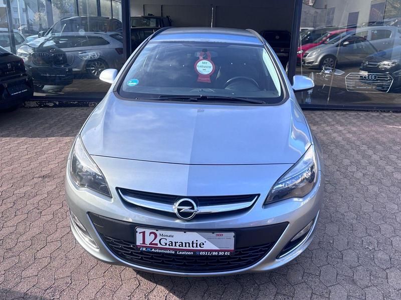 Gebraucht Opel Astra 101 PS (74 kW) 2013 Silber Kombi