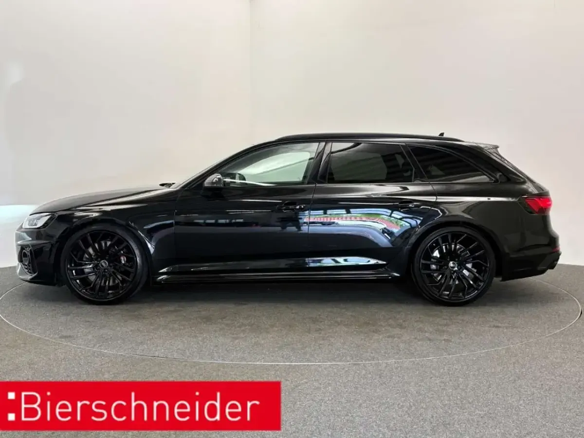 Gebraucht Audi RS4 Design 450 PS (330 kW) 2024 Schwarz Kombi