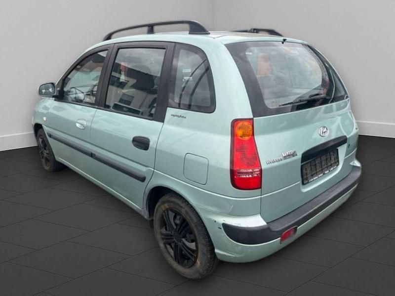 Second-hand Hyundai Matrix 82 CP (60 kW) 2005 Argintiu Monovolum