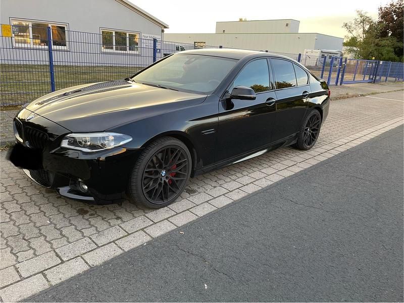 Schwarz Gebraucht 2015 BMW 535 M Sport Limousine | 21.000 € (Etwas zu teuer) - Bild 1/4