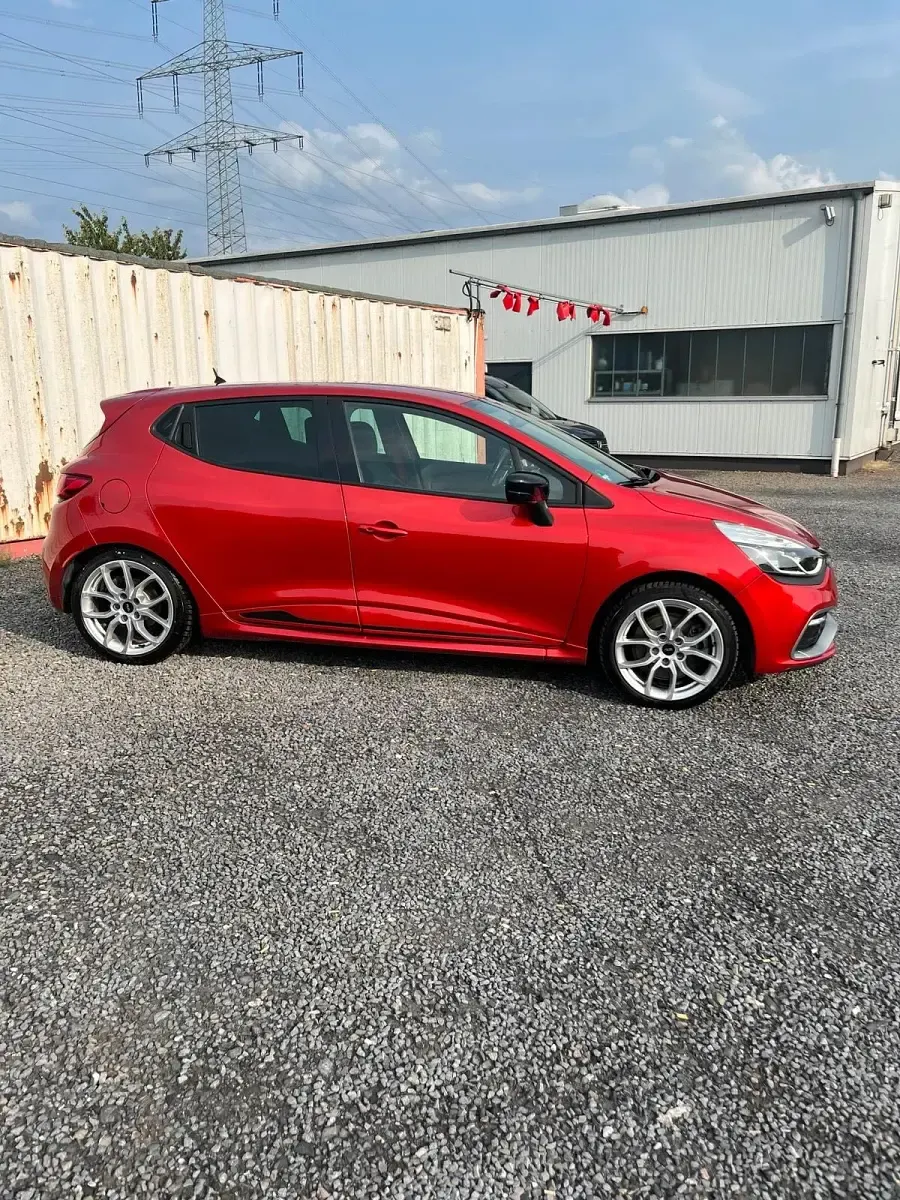 Gebraucht Renault Clio R.S. R.S. 200 PS (147 kW) 2014 Rot Kleinwagen