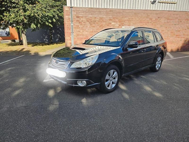 Schwarz Gebraucht 2011 Subaru Outback Active SUV | 7.299 € (Fairer Preis) - Bild 1/4
