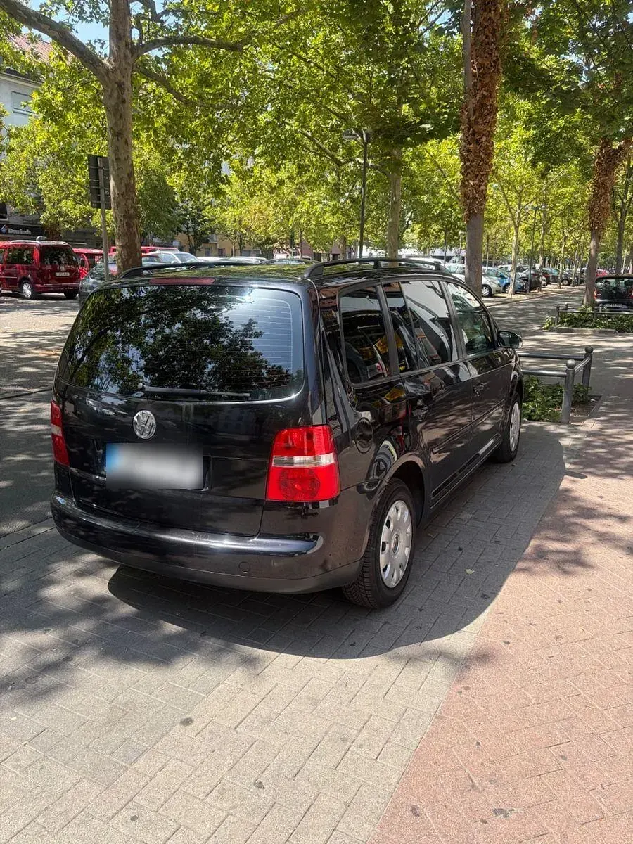 Gebraucht VW Touran 105 PS (77 kW) 2005 Schwarz Van / Kleinbus