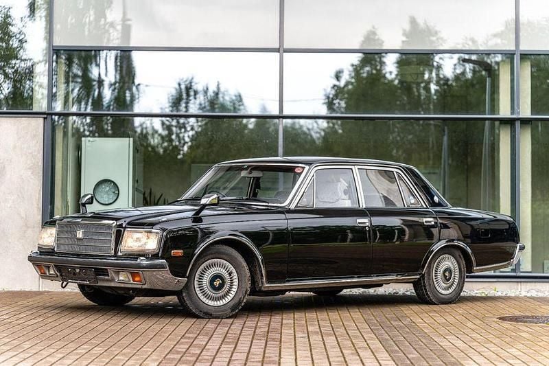 Schwarz Gebraucht 1991 Toyota Century Limousine | 8.900 € - Bild 1/4
