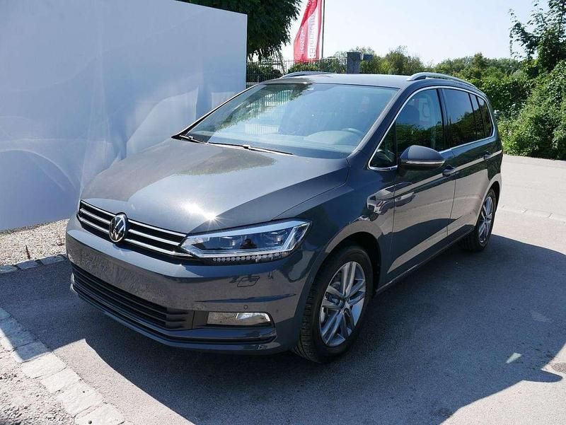 Delfingrau metallic Neu 2025 VW Touran Highline Van / Kleinbus | 41.790 € - Bild 1/4