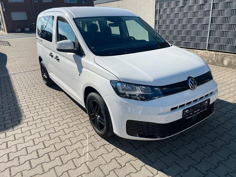 Weiß Gebraucht 2023 VW Caddy Van / Kleinbus | 25.450 € (Etwas zu teuer) - Bild 1/4