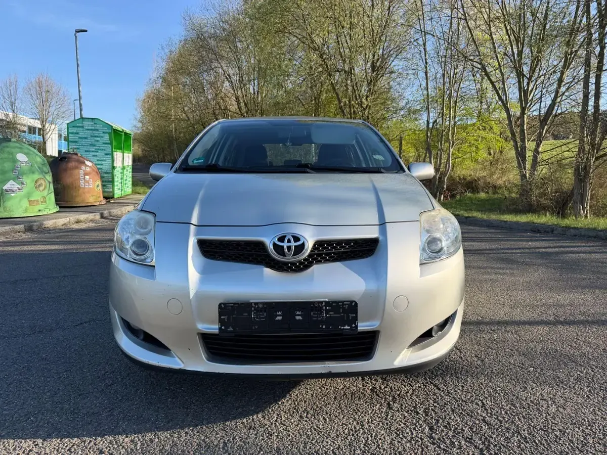 Gebraucht Toyota Auris Luna 124 PS (91 kW) 2008 Grau Kleinwagen