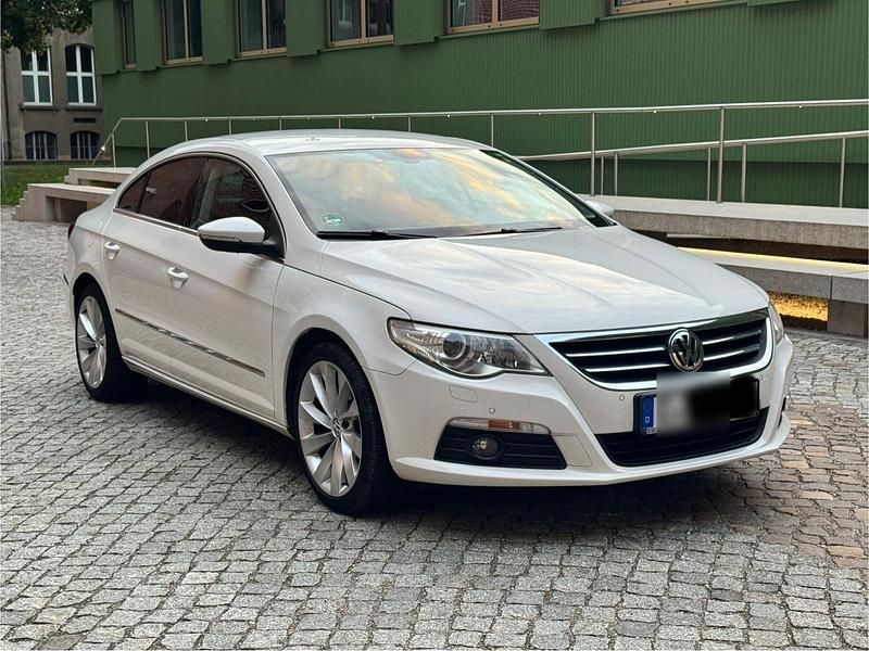 Weiß Gebraucht 2013 VW Passat Limousine | 9.000 € (Superpreis) - Bild 1/4