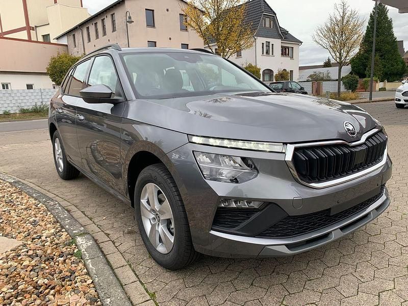 Neu Skoda Kamiq 116 PS (85 kW) 2025 Grau SUV