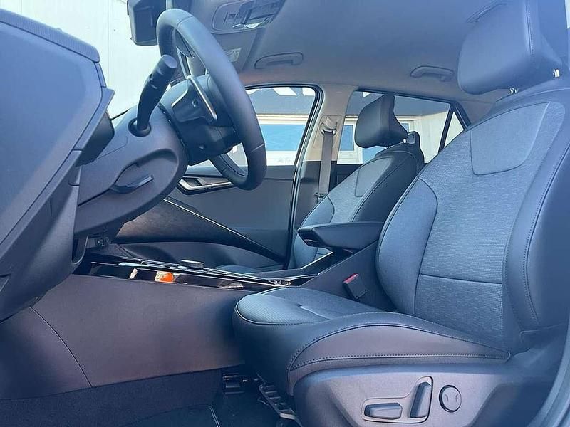 Gebraucht Kia e-Niro Inspiration 150 kW (204 PS) 2023 Snow white pearl SUV